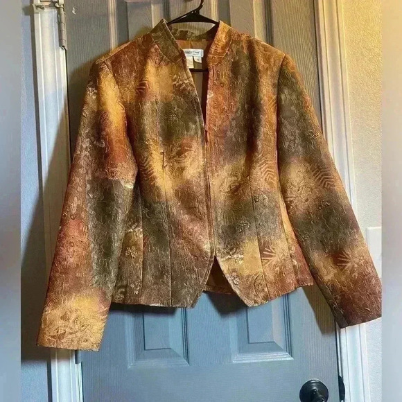 Coldwater Creek floral design zippered front jacket with lining. Women’s size 10 - Picture 1 of 8